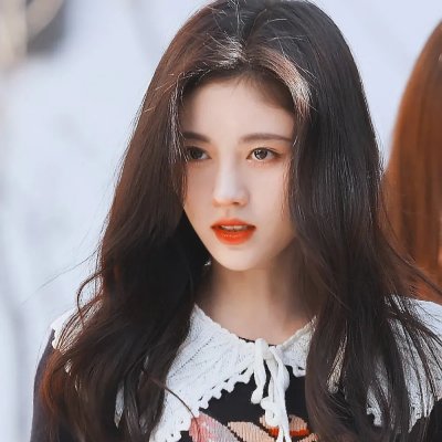 坐在门口的幽灵